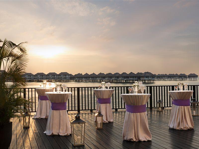 קאמפונג בגאן לאלאנג Avani Sepang Goldcoast Resort מראה חיצוני תמונה Sunset view from the hotel
